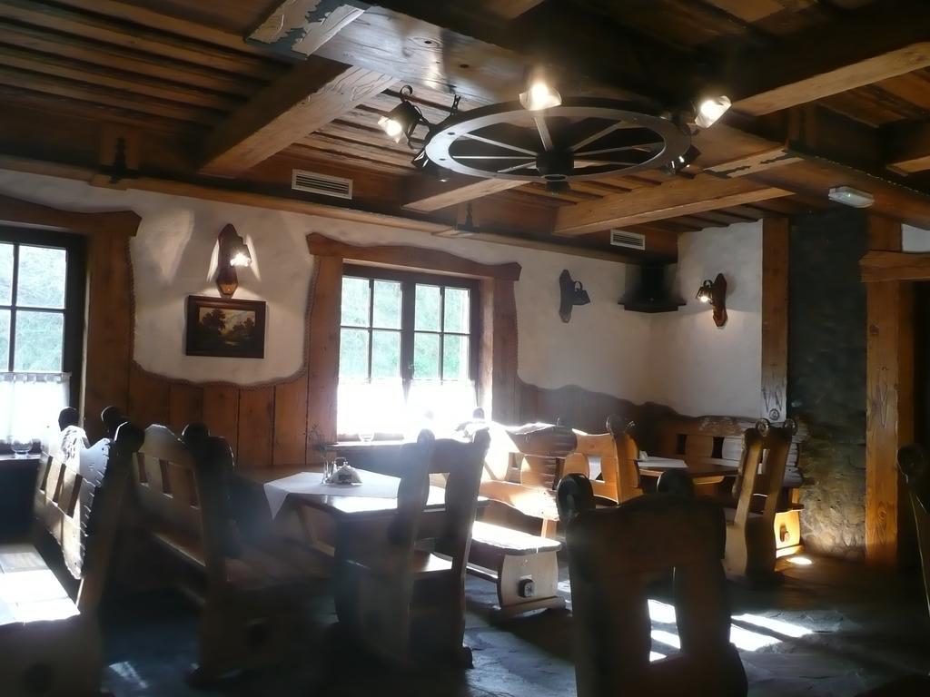 Karczma Parchatka Екстер'єр фото